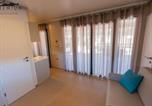 Location vacances Vransko - Charming Two-bedroom Mobile Homes Drage - Mobile Home with Sea View and Terrace-1