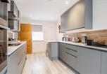 Location vacances Poole - Charlotte Cottage - Minutes from Poole Park, with Feature Log Burner-2