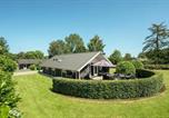 Location vacances Hejlsminde - 3 Bedroom Beautiful Home In Hejls-1