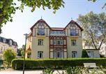 Hôtel Kühlungsborn - Hotel Haus am Meer Kühlungsborn direkte Strandlage mit Meerblick oder Gartenblick, Balkon & Frühstück in historischer Villa-3