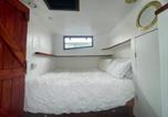 Location vacances Henley-on-Thames - Riverside Boat Stay Perfect for Mini Breaks-3