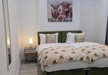 Location vacances  Gare de Newport - Brand new 4 bedroom house in Newport Free parking-4