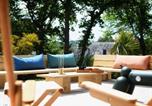 Location vacances La Forêt-Fouesnant - Superbe maison rénovée, 250m de l'océan, 12 pers, terrasse, jardin, proche plage Kerleven et golf - Fr-1-481-164-2