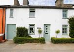 Location vacances Llanfairyneubwll - Gorffwysfa-1