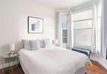 Location vacances Newport - Jennifer's Stylish Apt Private Deck Backyard Oasis-4