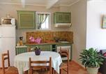 Location vacances Grans - Beautiful Home In Lancon De Provence-4
