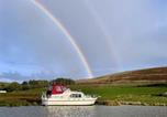 Hôtel Carmarthen - The Rose yacht on private lake-1