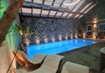 Hôtel Krynica-Zdrój - Małe Alpy & Spa - Willa z Całorocznym Basenem i Jacuzzi-1