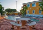 Location vacances Lagos (São Sebastião) - Apartment Sleeps 2 with Pool and Garden-4