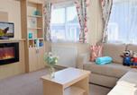 Location vacances Ringwood - 1. Forest Edge 2 Bedroom Statement Caravan-4