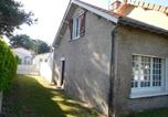 Location vacances La Faute-sur-Mer - Charmante Maison Vendéenne à 350m de la Plage avec Cour Ens. et Parking - Fr-1-476-180-1