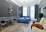 Location vacances Kiev - Лофт 100 м2 - Три Раздельных Спальни улица Бассейная 13 метро Дворец спорта-1