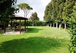 Location vacances Ciampino - Guests Suite Apartment in Residence Villa nel Verde a Roma Aeroporto Ciampino-1