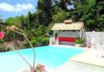 Location vacances Le Morne Rouge - Maison accueillante à La Trinité avec piscine partagée 57 m²-2
