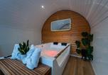 Location vacances Fort William - Apex Studio Pod and Jacuzzi Bath-1