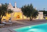 Location vacances  Province de Brindisi - Trullo Sogni di Pietra-2