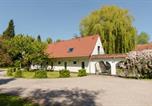 Hôtel Capinghem - La Ferme Blanche, The Originals Relais-2