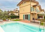 Location vacances  Province de Massa-Carrara - Relax in Villa - Versilia-1