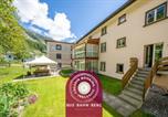 Location vacances  Silvretta - Chasa Plazza Gronda-1