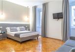 Location vacances Trieste - Elegante appartamento vicino alla stazione - Grey-2