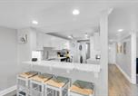 Location vacances  États-Unis - St John - Downtown Waterfront Penthouse Pool Parking Dock-3