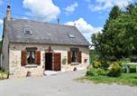 Location vacances Sillé-le-Guillaume - Charme et Authenticité en Forêt Maine Normandie : Demeure Rénovée avec Jardin, Idéale pour Séjour Détente - Fr-1-410-186-1