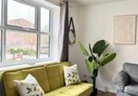 Location vacances Moffat - Manchester City Centre 2 Bedroom Apartment with Free Parking-1