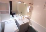 Location vacances Albiez-Montrond - Appartement standard avec balcon, parking et ascenseur à Albiez-Montrond FR-1-618-9-3