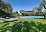 Location vacances Torri del Benaco - Appartamento pittoresco con piscina-4