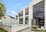 Location vacances Alexandra Headland - Luxurious 5 bedroom home 500m to Alexandra Headland beach-4