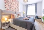 Location vacances Waldbreitbach - Stylische 100qm City Wohnung fuer max 8 in Neuwied-2
