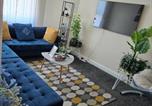 Location vacances  Gare de Wolverhampton - Glams 2beds luxury stylish apartment-1