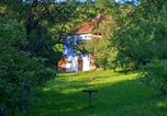 Location vacances  Cluj Napoca - Casa La Casiru 17 nature-1