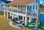 Location vacances Sandston - Cozy & Content River Retreat Beach Hot Tub & Games-3