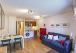 Location vacances Luz-Saint-Sauveur - T2 cosy en centre-ville avec parking, proche commodités, 3 stations de ski, non fumeur - Fr-1-402-118-1