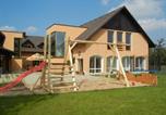 Hôtel Destné v Orlických horách - Slunný dvůr-1