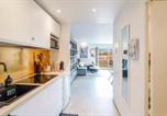 Location vacances Beausoleil - New Large Studio - Monaco Border - Sea View - Lift - Parking included-2