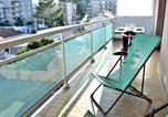 Location vacances Cavalaire-sur-Mer - Appartement Climatisé 2p avec Parking, Proche Plage et Commerces à Cavalaire - Fr-1-226b-99-2