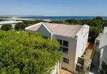 Location vacances Overstrand Rural - 245 On 10th Family Sea Views Grotto Beach-2