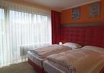 Hôtel Geisingen - Hotel Waldblick Bsr Garten mit Pavillons im Schwarzwald, ideal für Paare, Familien, Hunde-4