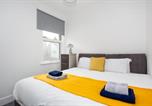 Location vacances Southend-on-Sea - 3 Bedroom Apartment in Southchurch Village-1
