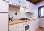 Location vacances  Province de Pistoia - Mountain view holiday home in Cutigliano-4