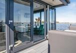 Hôtel Uitgeest - Cozy Ship In Uitgeest With House Sea View-2