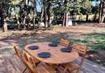 Location vacances Valréas - Maisonnette avec petite forêt-1