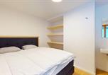 Location vacances Crans-Montana - Chalet de l Ours Authentic Etage Valerie 12 pers-1