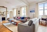 Location vacances  Hauts-de-Seine - Appartement Panel - Welkeys-2