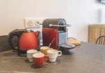 Location vacances  Marne - Élégant Appartement Moderne à Reims avec Climatisation - Fr-1-870-13-4
