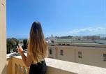 Location vacances  Province de Cagliari - Onlyrooms V - Sea View & Train Station-4