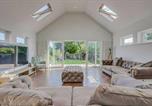 Location vacances Southend-on-Sea - Stylish 3bdr Bungalow in Leigh on Sea-1