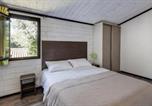 Location vacances Solliès-Toucas - L'Oasis provençale - Joli chalet avec terrasse-4